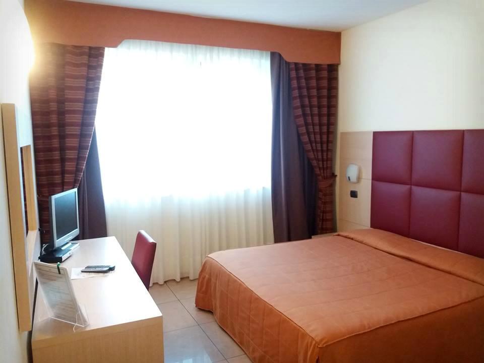 Hotel Panorama Cambiano Rum bild